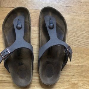 Kids Birkenstocks size 34 great condition